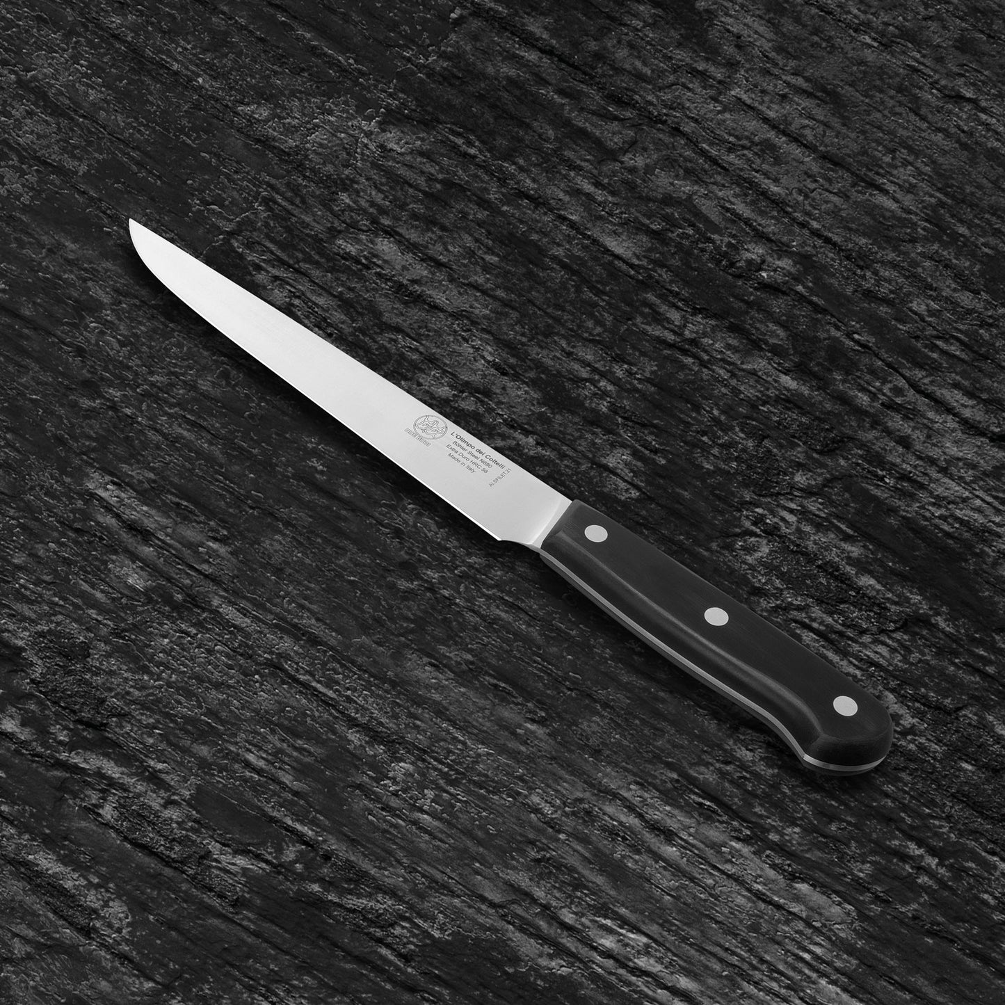 
                  
                    Carving Kitchen Knife - Blade 8.26" - N690 Stainless Steel - Hrc 58 - Black Technical Polymer Handle
                  
                