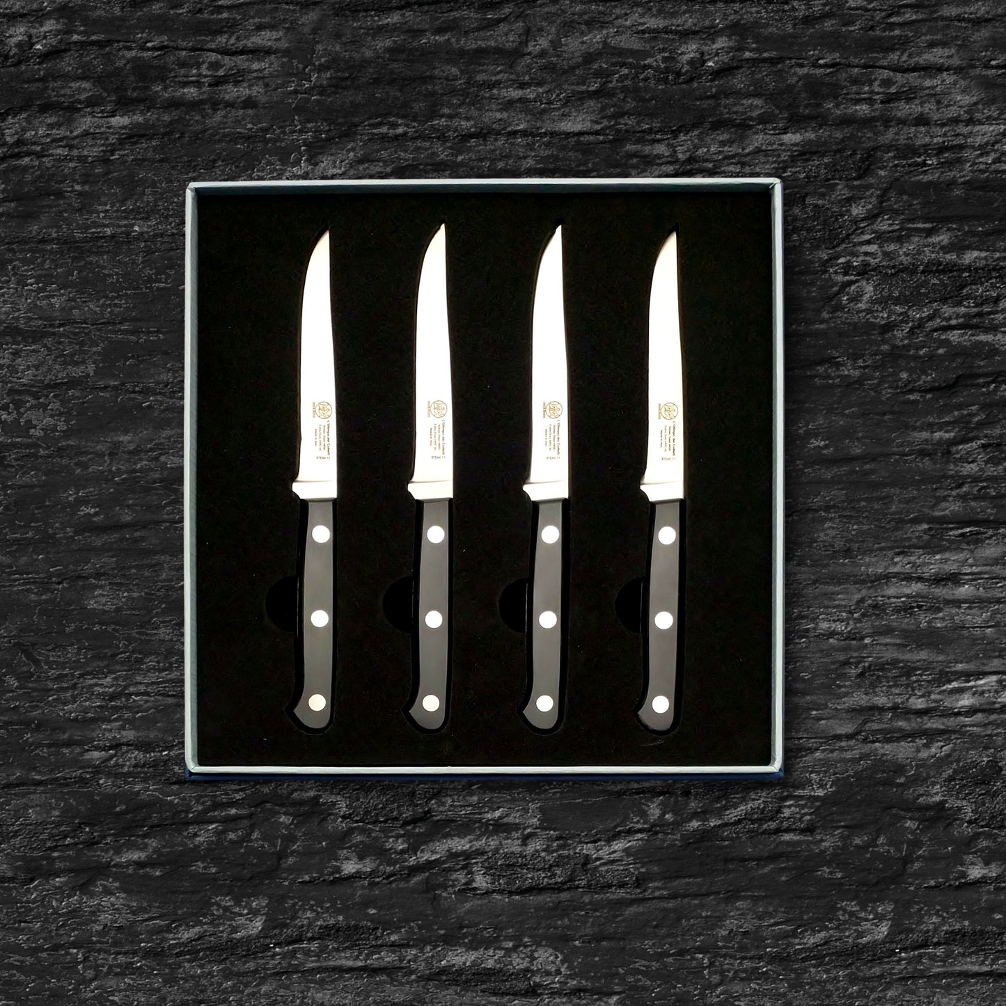 
                  
                    DUE BUOI | Set of Four Steak Knives - Plain Edge Blade 4.33” - Böhler n690 Stainless Steel - Hrc 60 - Black Technical Polymer Handle
                  
                